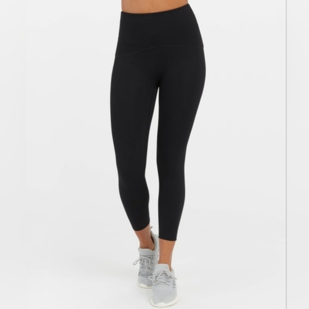 Spanx Active Compression Cropped Leggings
